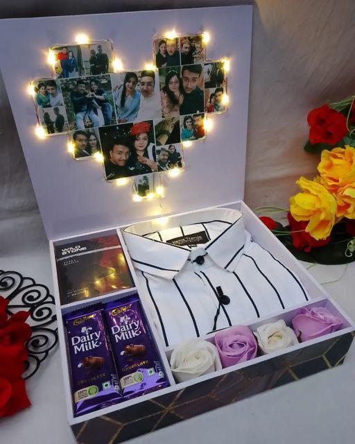 Stylish photo frame hamper 