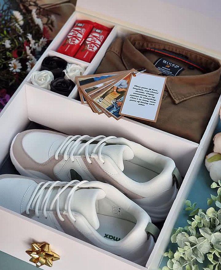 Hamper with shoes 